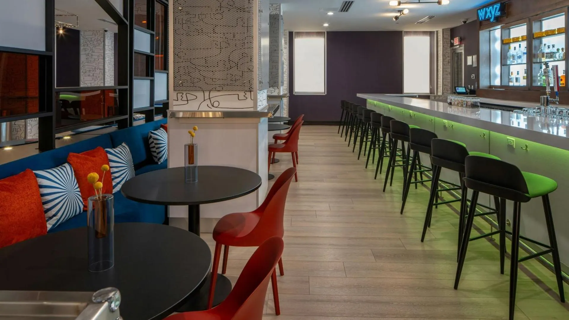 Aloft Memphis Downtown Hotel
