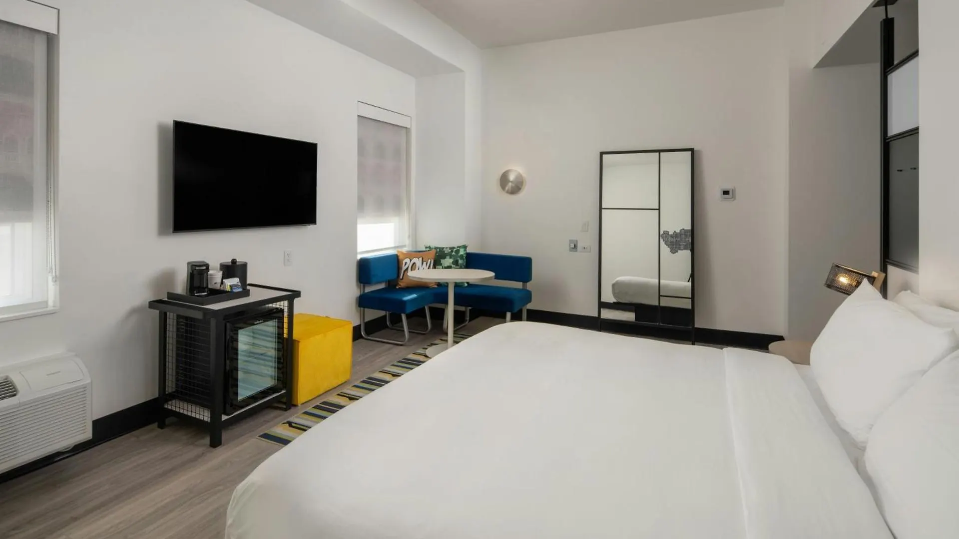 Aloft Memphis Downtown Hotel